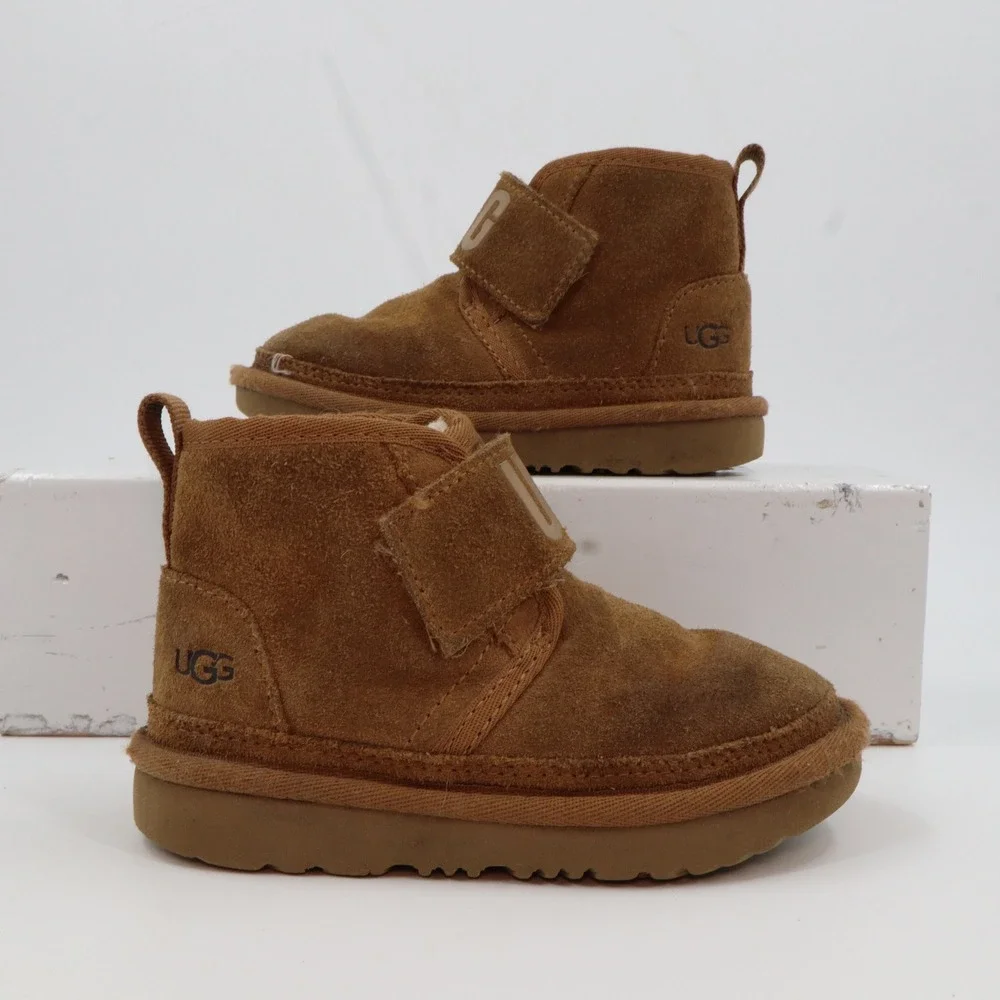 UGG Neumel Logo Strap Toddler 9 Chestnut Brown Suede Shearling Ankle Boots‎